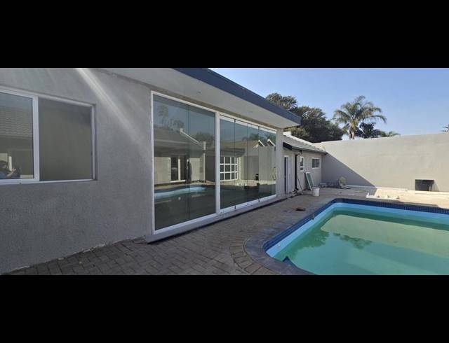 5 BEDROOM HOUSE FOR SALE IN WIERDA PARK